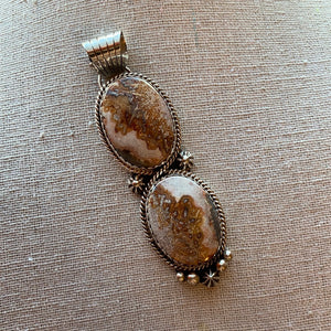 crazy lace agate pendant